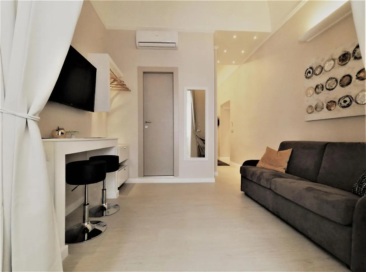 Royal Rooms Luxury Suite Naples