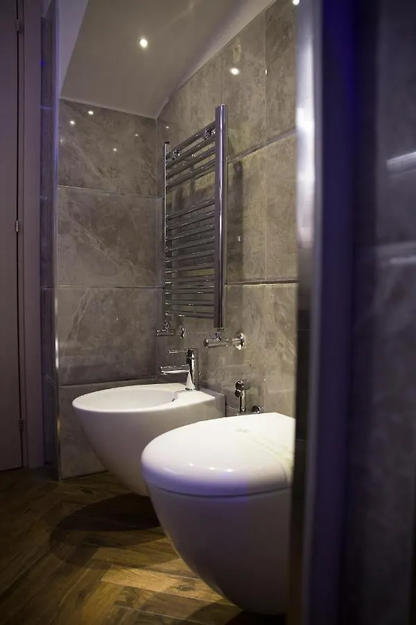 *** Guest house Royal Rooms Luxury Suite Naples Italy