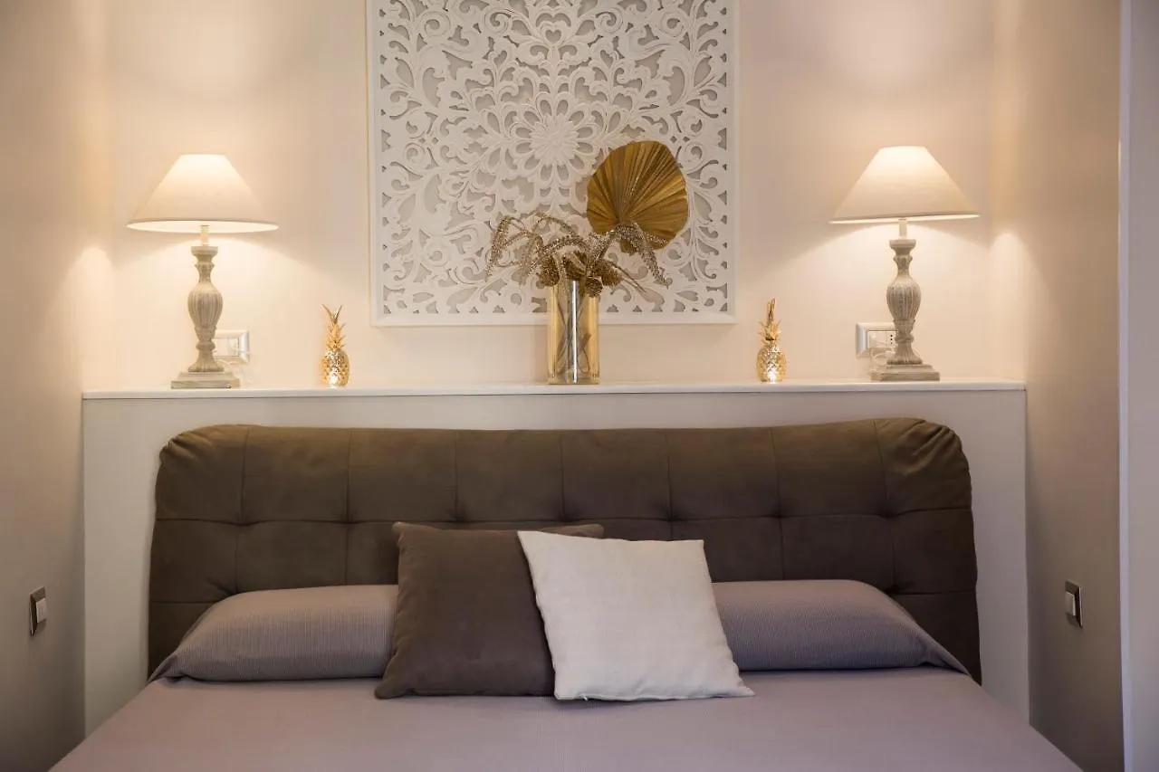 Royal Rooms Luxury Suite Naples Guest house