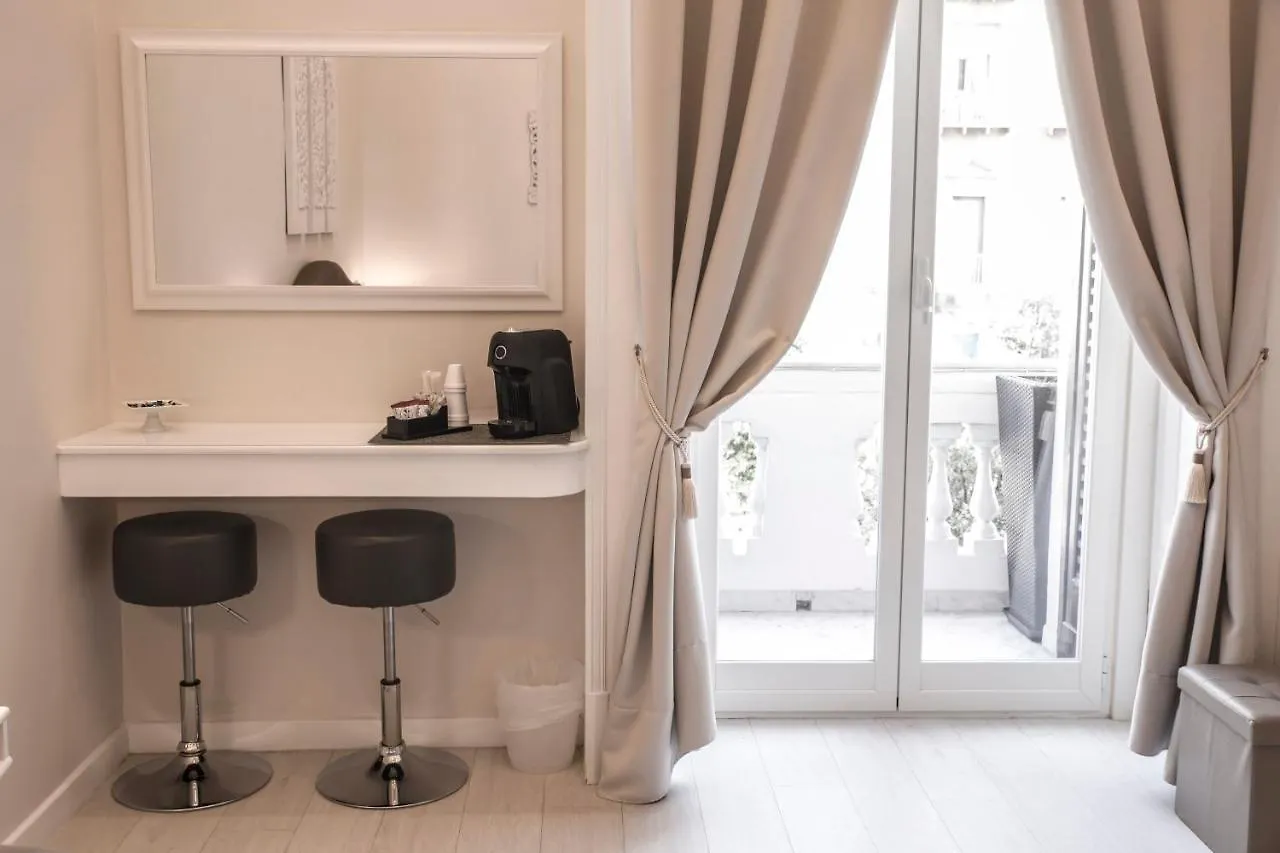 Royal Rooms Luxury Suite Naples