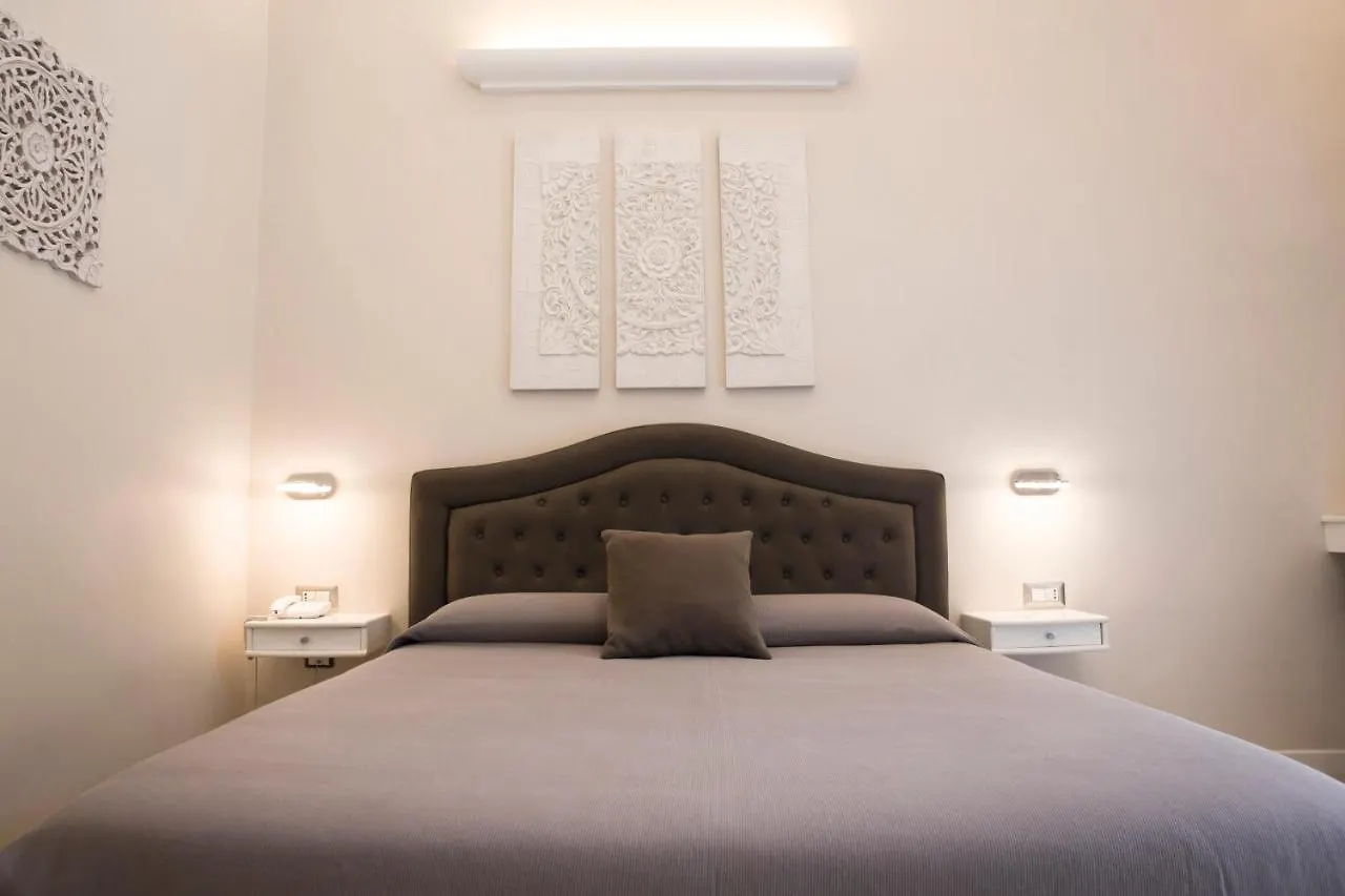 Royal Rooms Luxury Suite Naples